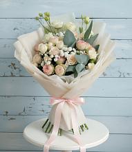 Букет цветов из:  Розы и Лизиантусы #REPLACE_PRED# Вилюйске