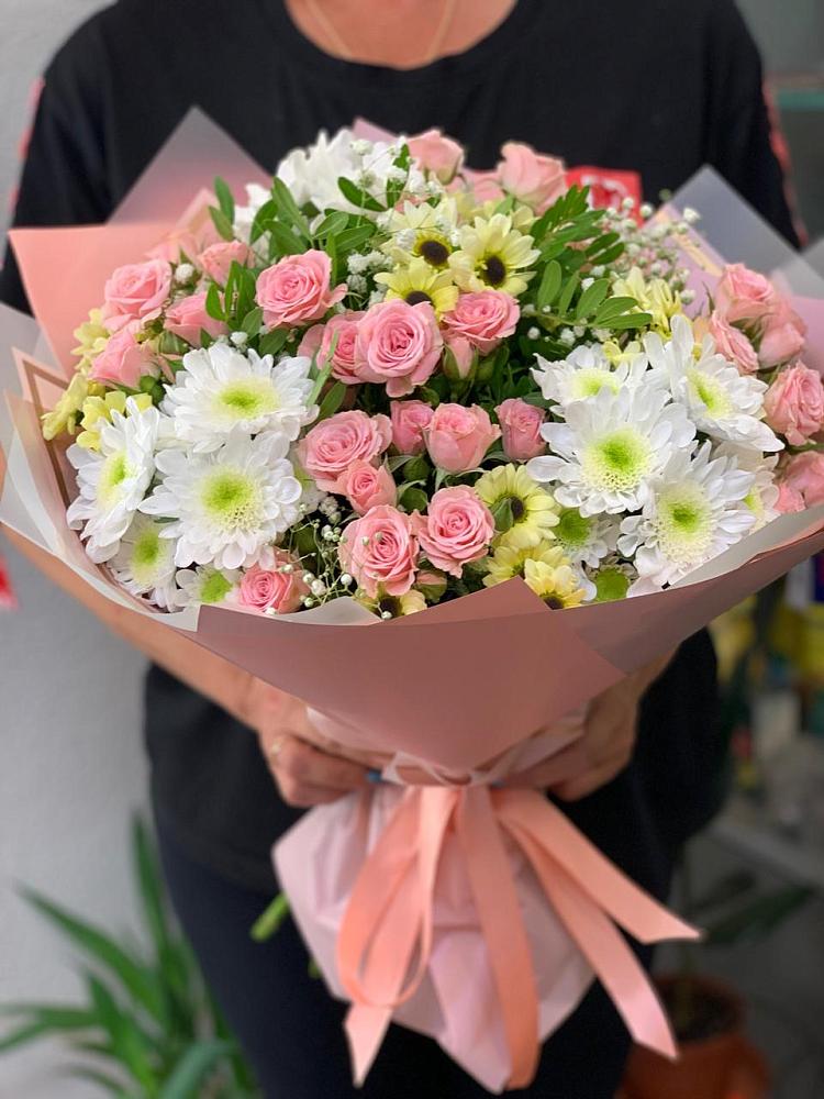 Букет цветов из: Розы и Хризантемы в Вилюйске