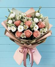 Букет цветов из:  Розы, Альстромерии и Лизиантусы в Вилюйске
