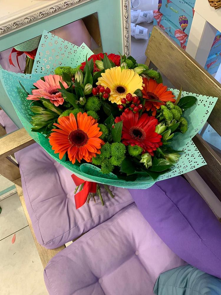 Букет цветов из: Герберы, Хризантемы и Альстромерии в Вилюйске
