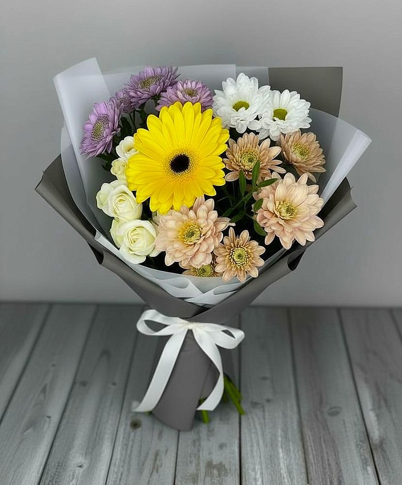 Букет цветов из: Розы, Герберы и Хризантемы в Вилюйске