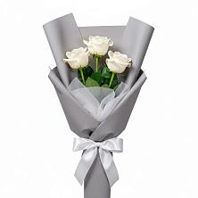 Букет 3 белые розы в Вилюйске