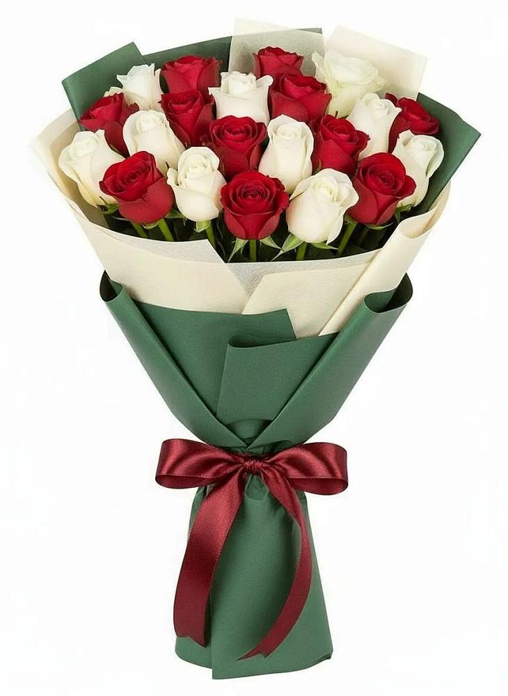 Букет Микс из красных и белых роз в Вилюйске