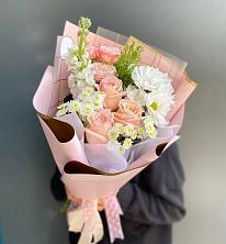 Букет цветов из:  Хризантемы и Розы в Вилюйске