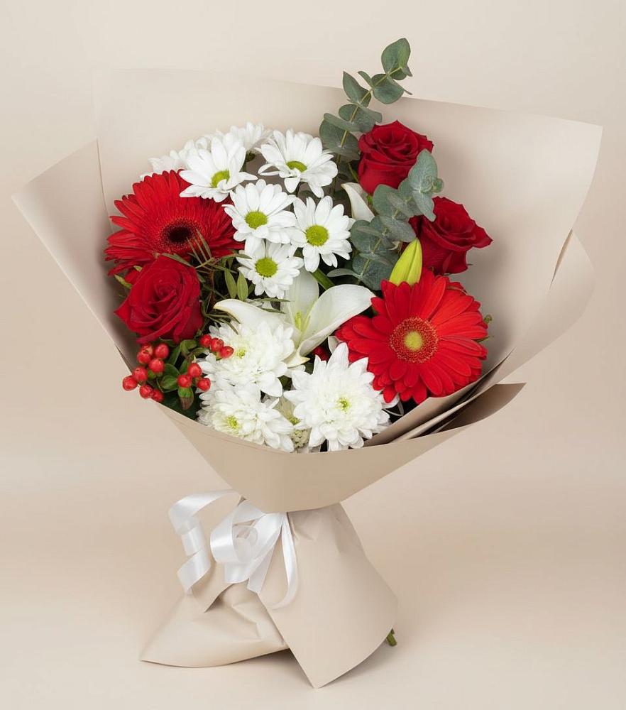 Букет цветов из: Розы, Хризантемы, Герберы и Лилии в Вилюйске