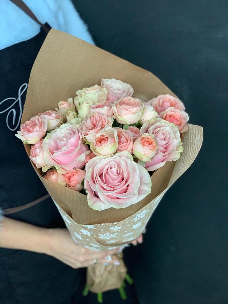 Букет цветов из: Хризантемы и Розы в Вилюйске