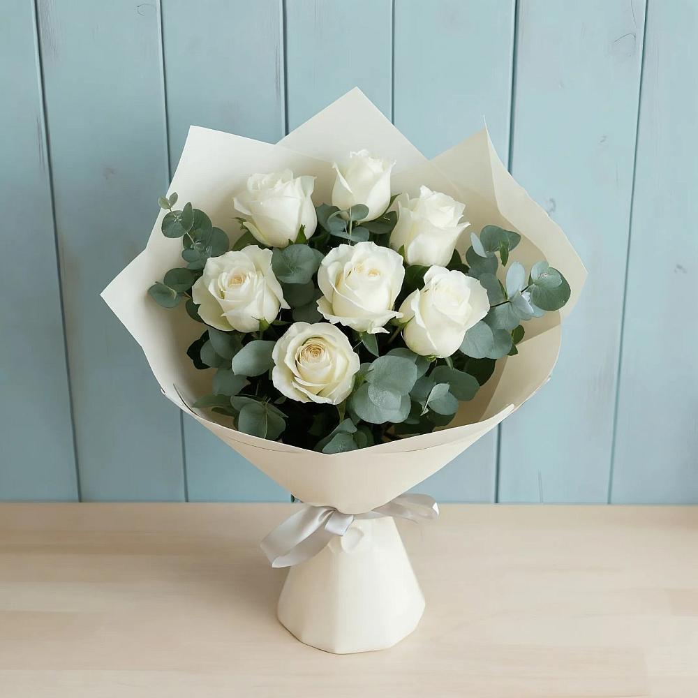 Букет Белые розы в Эвкалипте в Вилюйске