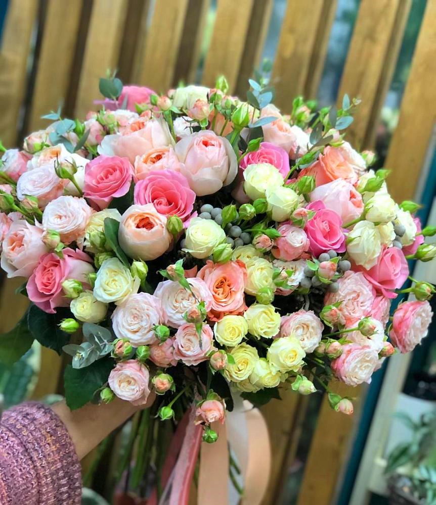 Букет цветов из: Розы в Вилюйске