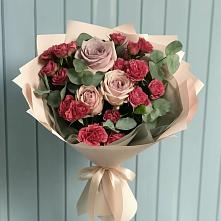 Букет цветов из:  Гвоздики и Розы #REPLACE_PRED# Вилюйске