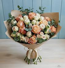 Букет цветов из:  Альстромерии и Розы в Вилюйске
