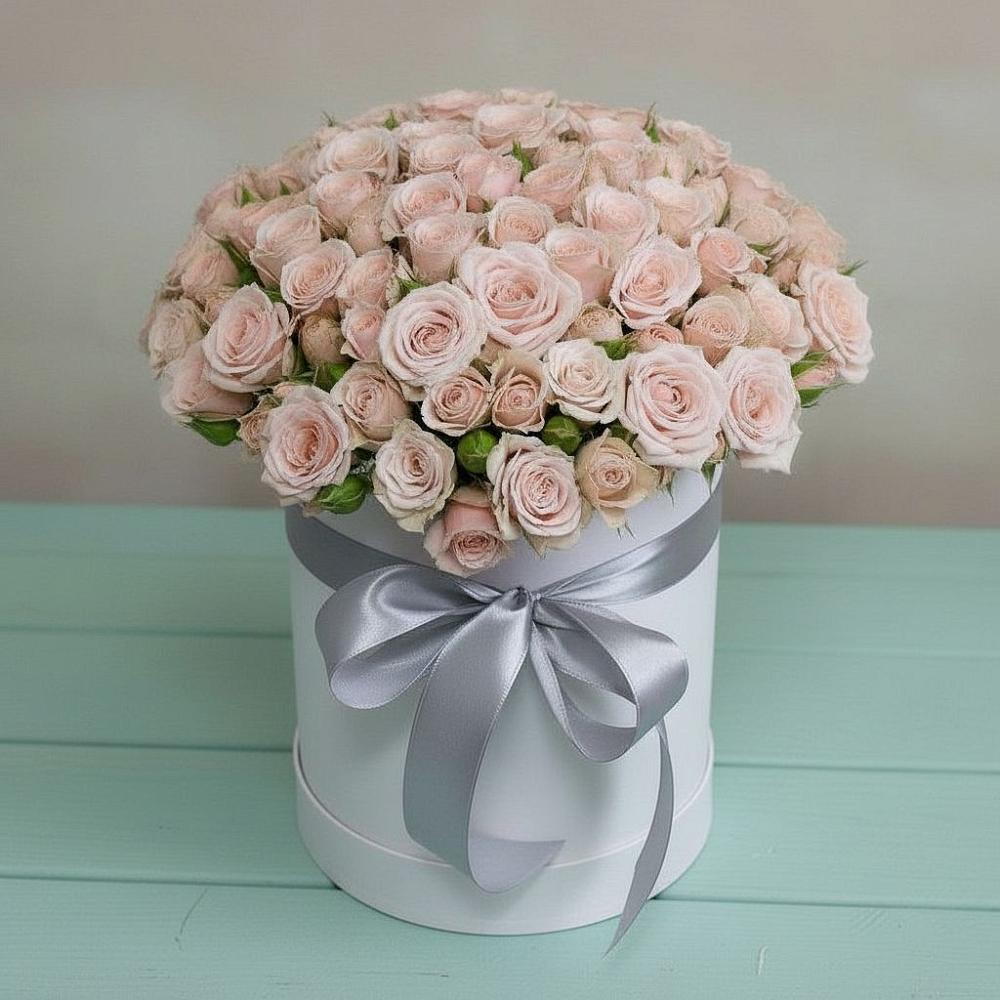 Цветочная композиция из Розы в шляпной коробке в Вилюйске